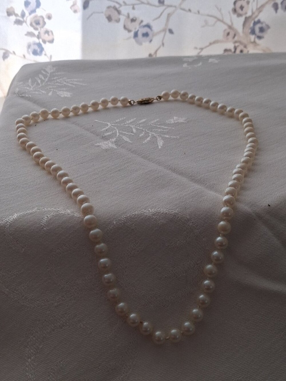 Vintage Real Pearl Necklace Graduated White Pearls Gold Tone Clasp